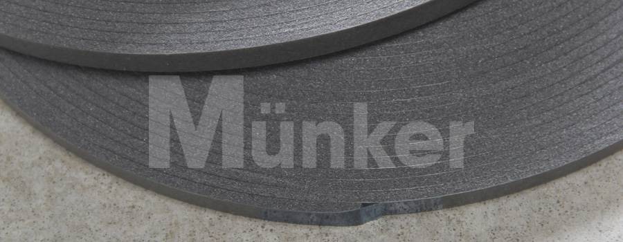 Das Bild zeigt eine Nahaufnahme einer Rolle mit Dichtband