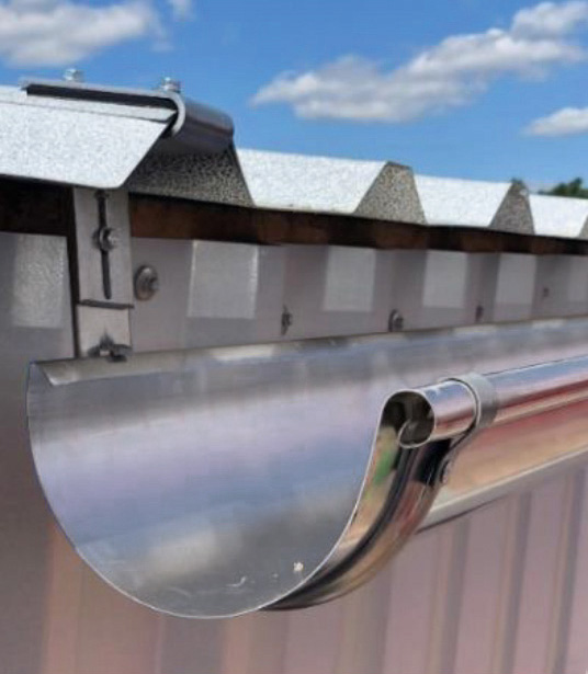 Das Bild zeigt einen Trapezblech-Dachrinnenhalter