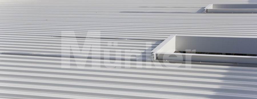 Das Bild zeigt eine Bedachung Trapezblech von oben